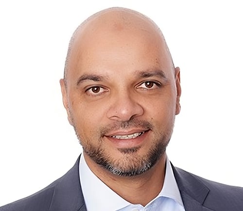 Yusuf_Moolla_Headshot Yusuf_Moolla_Headshot